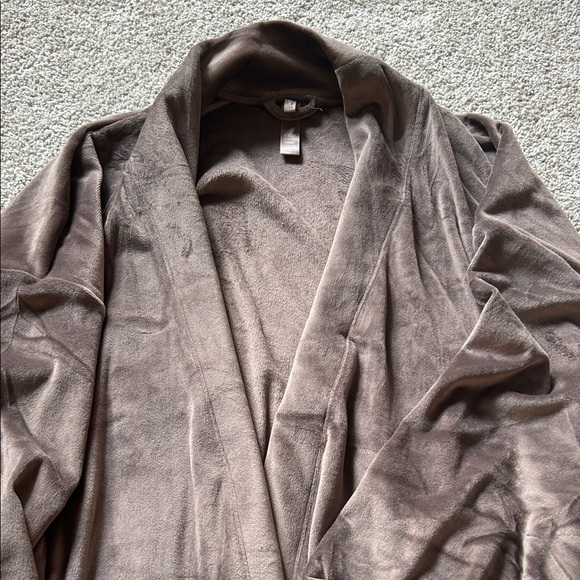 SKIMS Robe - Picture 4 of 4